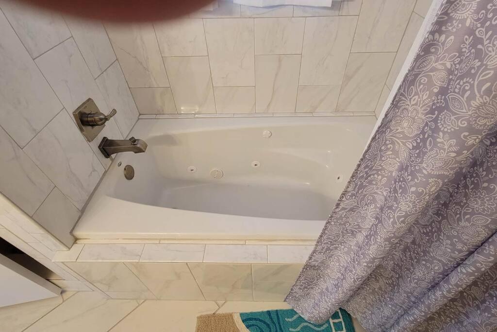 6812 Rd, Semi Oceanfront, Pool, Hot Tub *