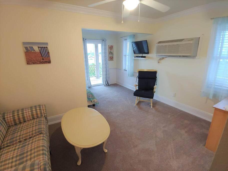Holiday home 6812 Rd, Semi Oceanfront, Pool, Hot Tub