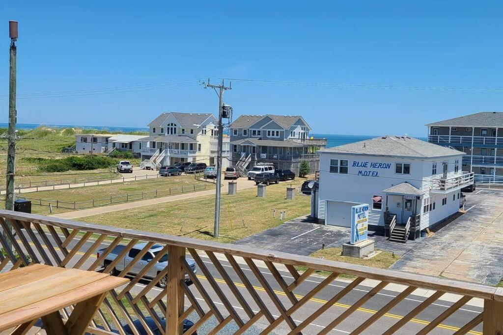 6812 Rd, Semi Oceanfront, Pool, Hot Tub Holiday home Nags Head