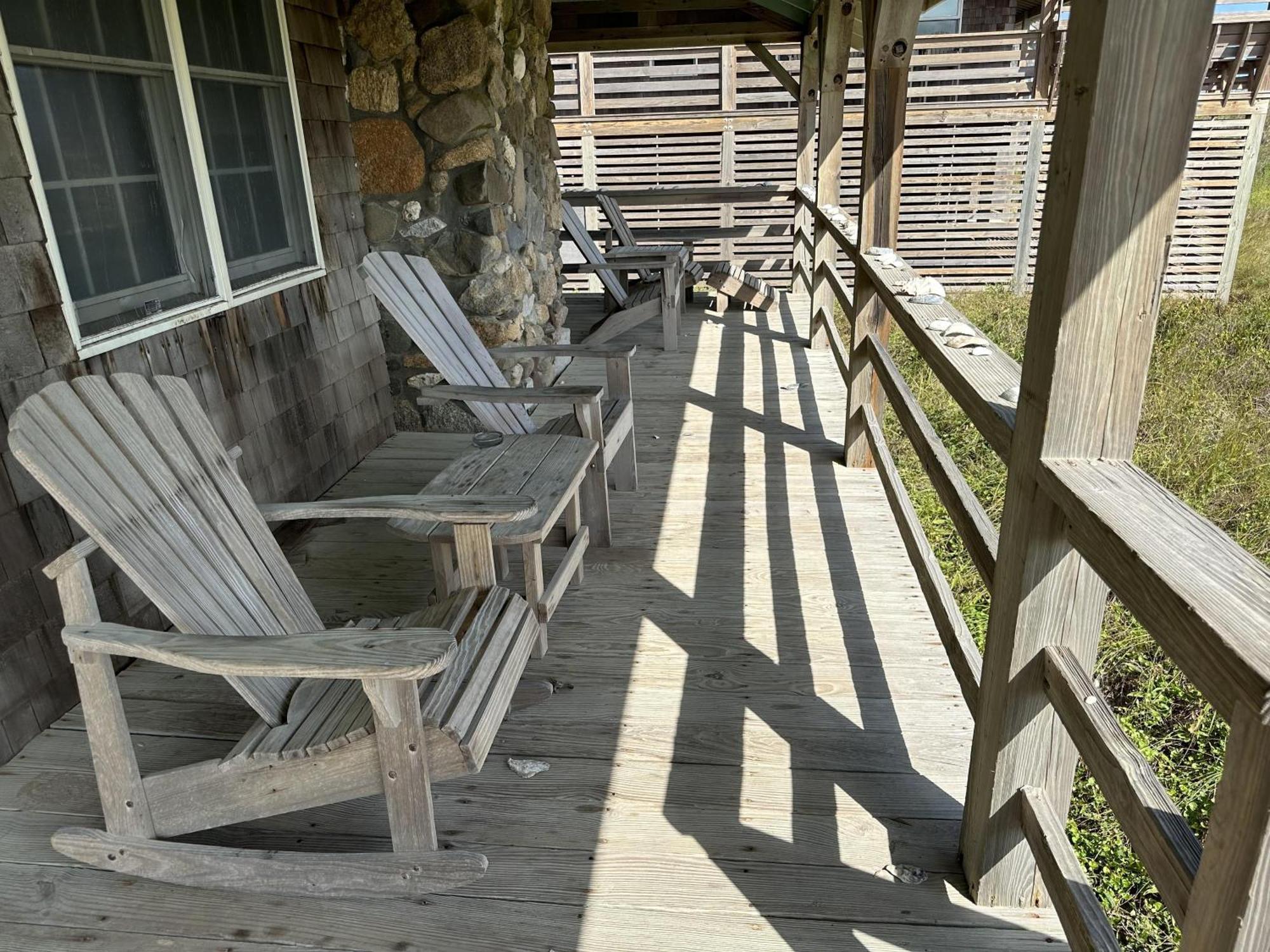 Nh225 Fourth Estate Nags Head