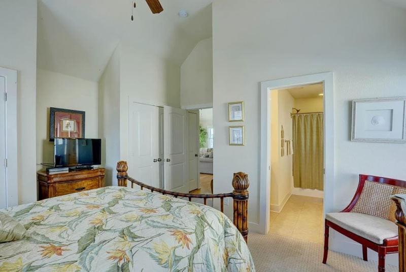 Holiday home 6156 Family Tides 2 Min Walk To Hot Tub Nags Head