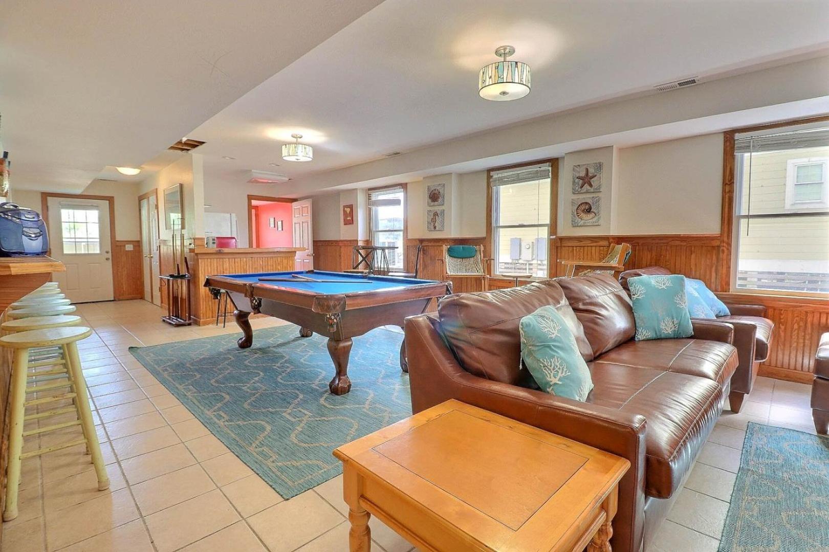 7080 Cool Breeze Oceanfront Pool Elevator Holiday home Nags Head