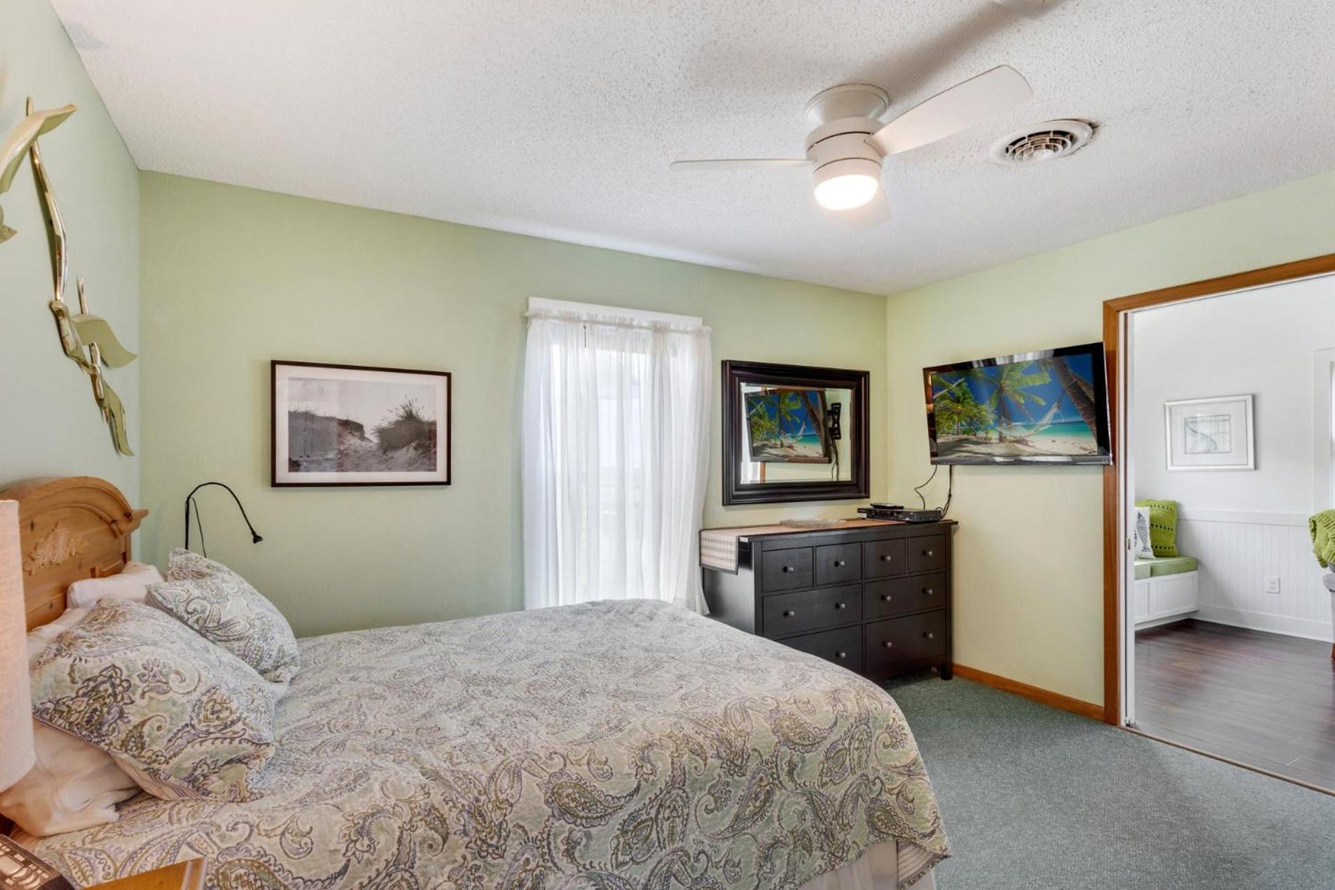 6205 Markel 4 Min Walk To The
