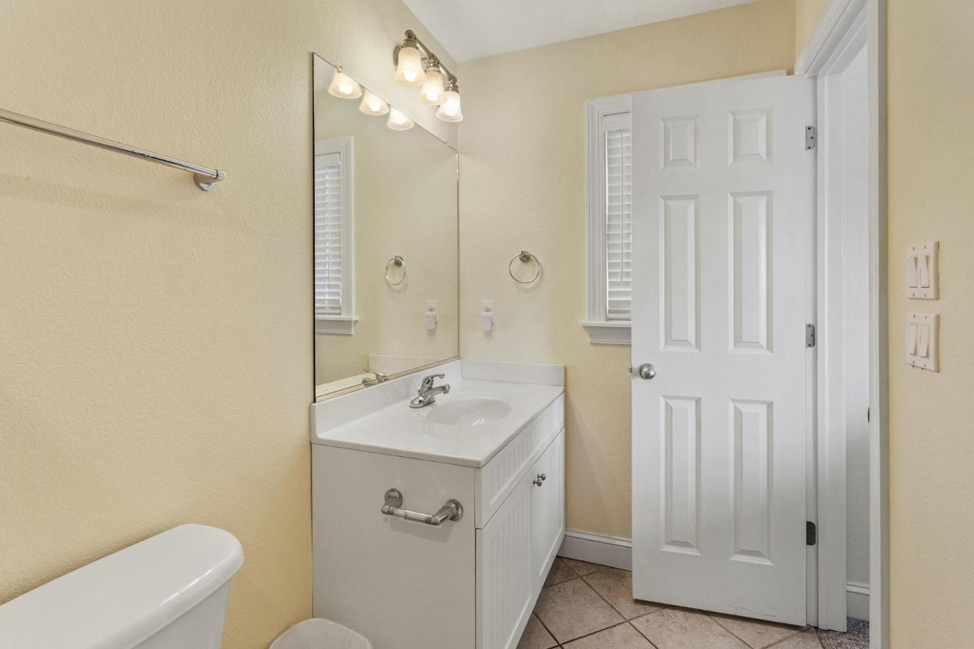 6107 No Wake Zone 4 Min Walk To Pool Holiday home *