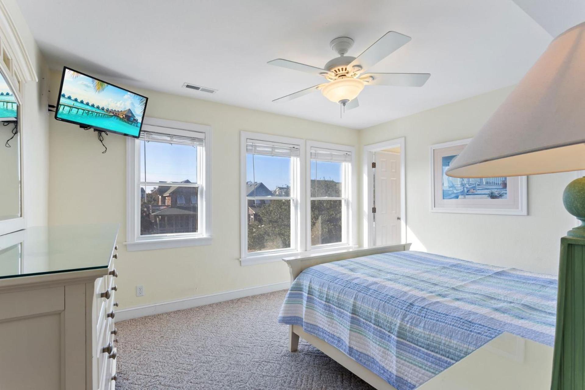 6107 No Wake Zone 4 Min Walk To Pool Holiday home