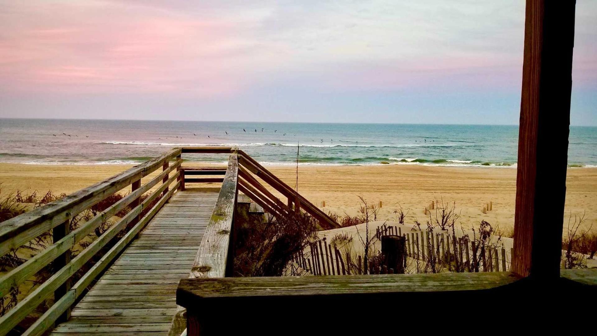 7060 Tides Times Oceanfront Pool Hot Tub Holiday home Nags Head