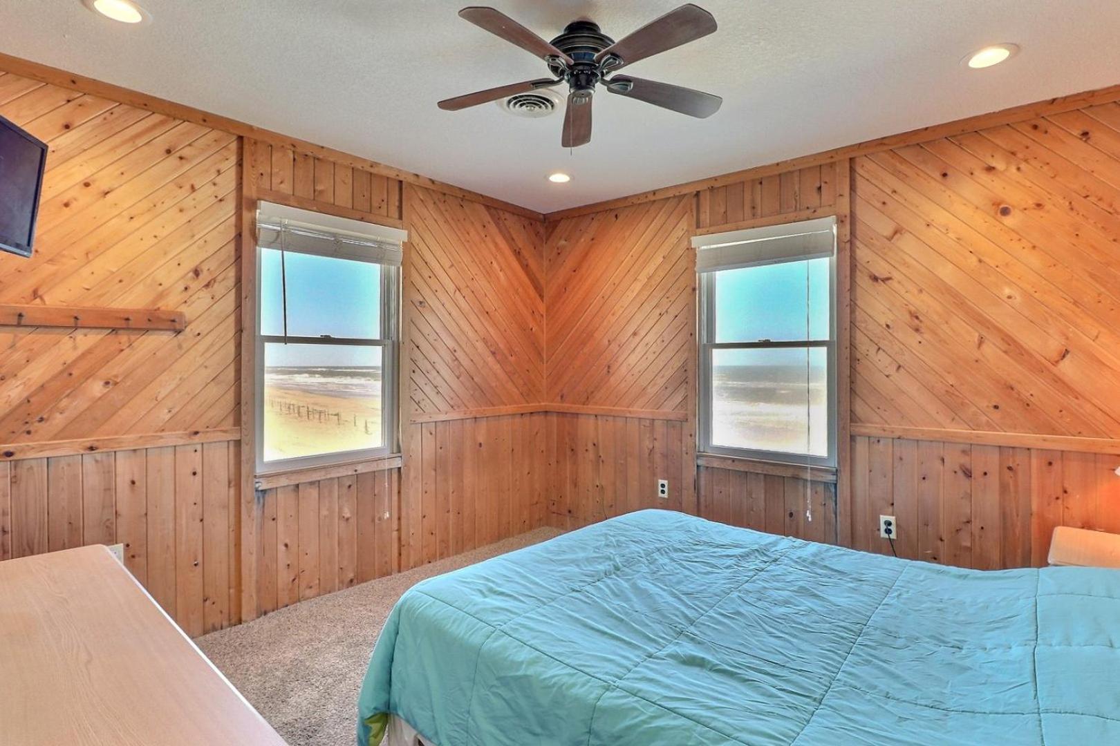 7144 Sabah Vacations Oceanfront Dog Friendly Holiday home *