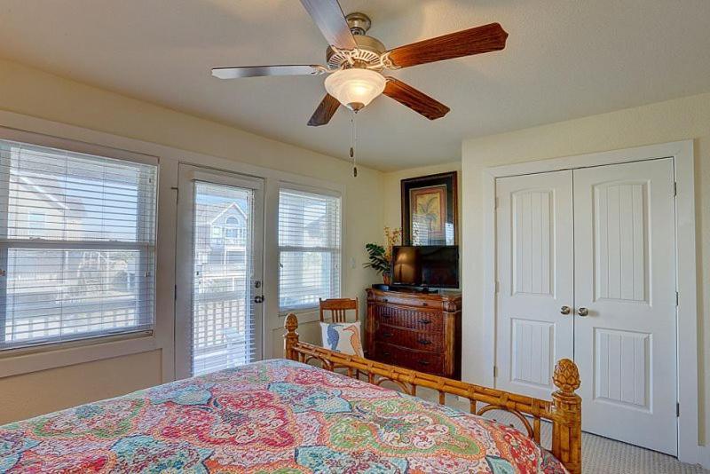 Holiday home 6156 Family Tides 2 Min Walk To Hot Tub Nags Head