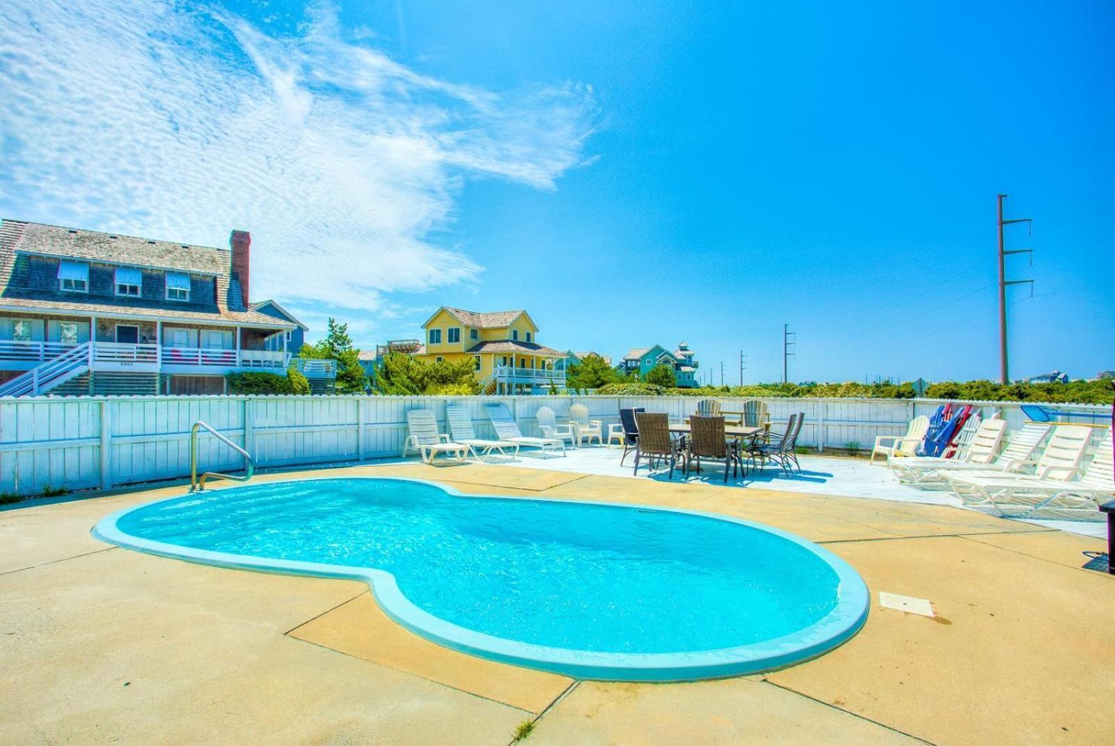 6170 Poolside Paradise 2 Min Walk To Pool Holiday home *
