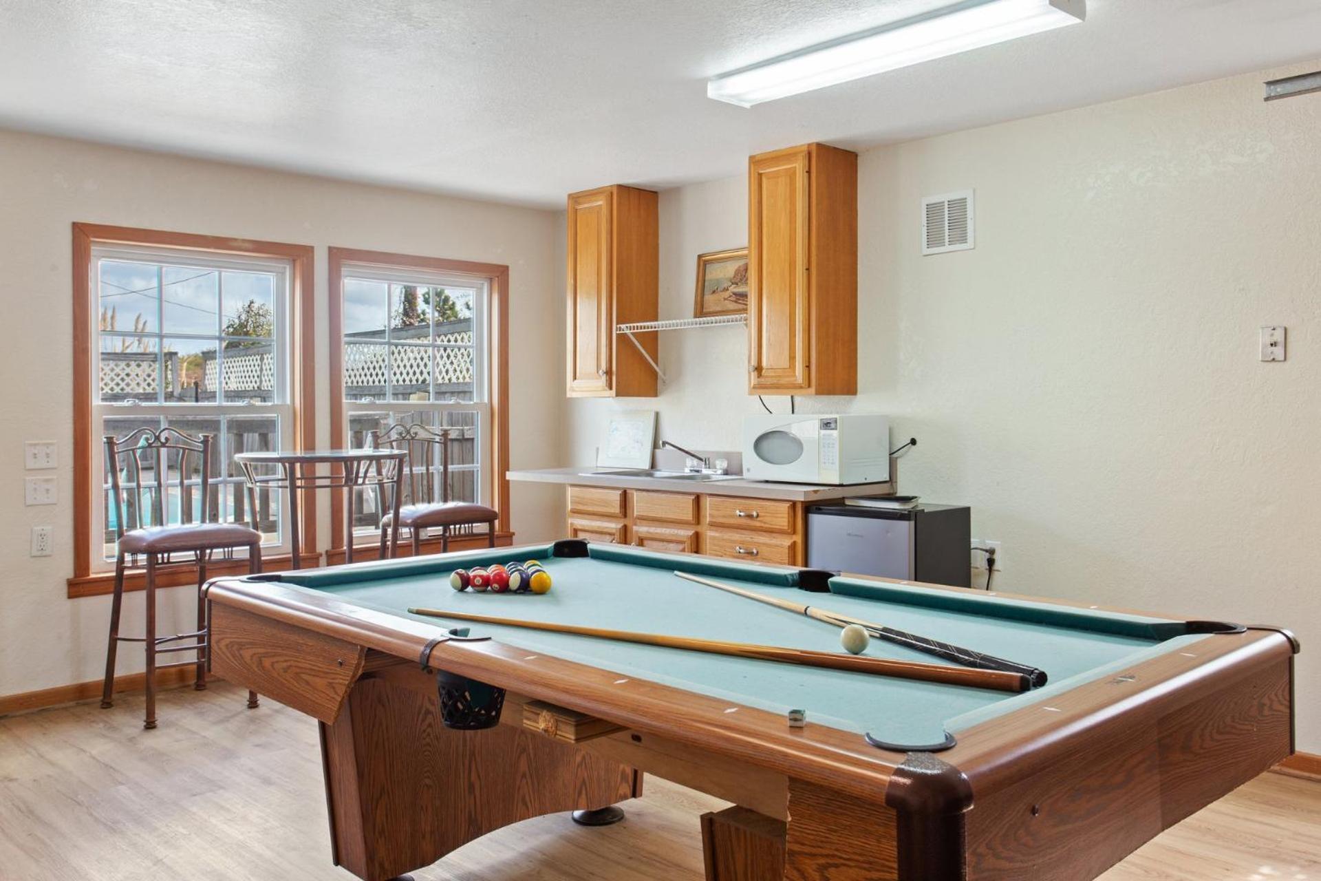 6175 Longview Oceanfront *
