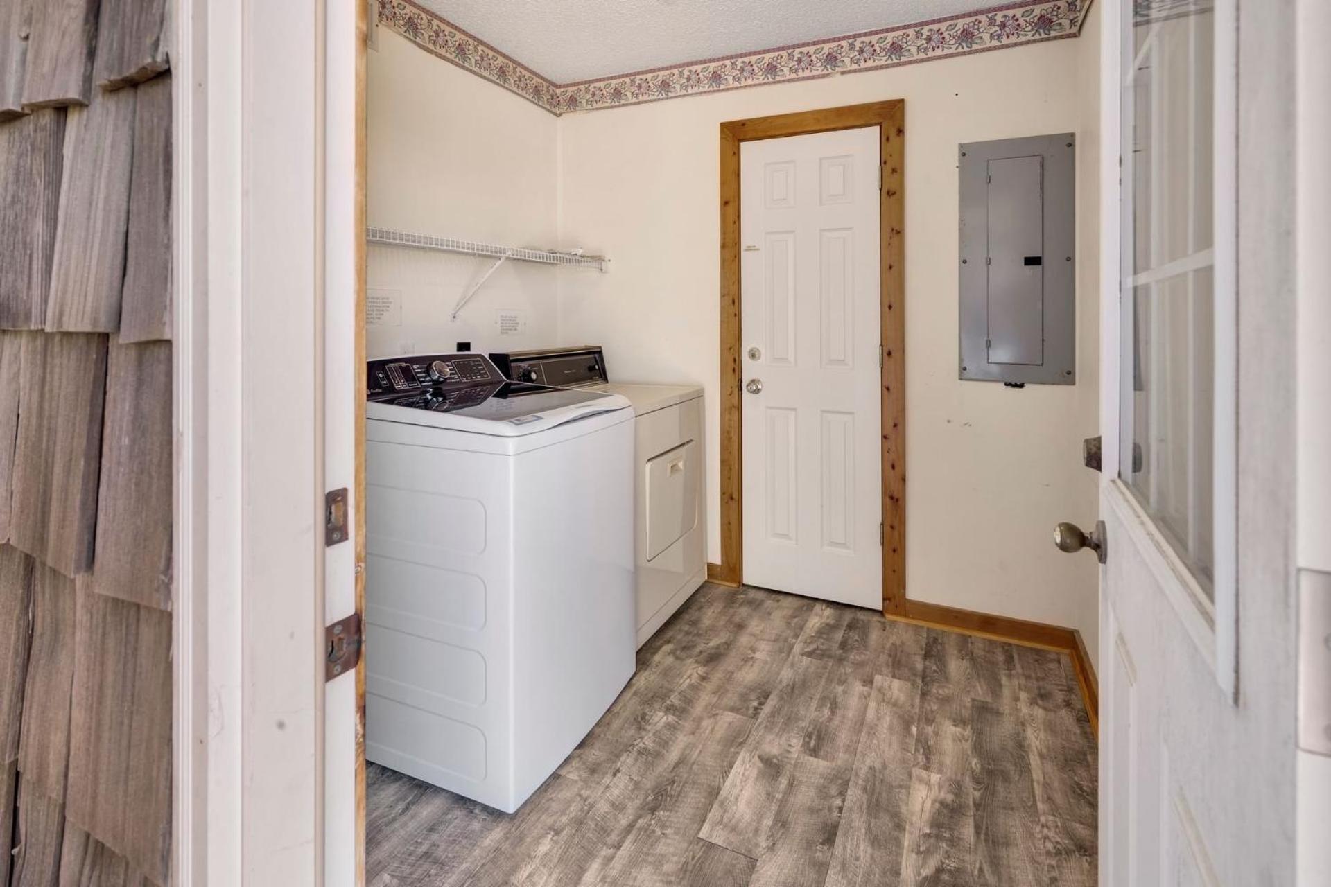 7041 Toes In The Oceanfront Dog Friendly Holiday home