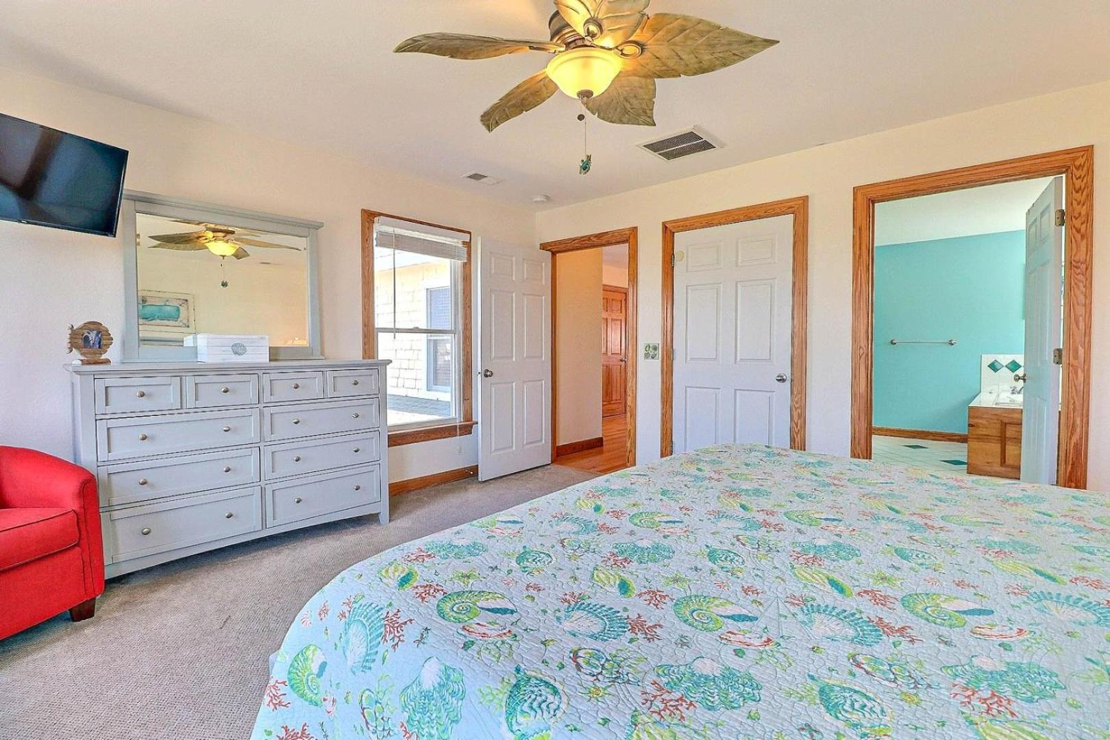 7080 Cool Breeze Oceanfront Pool Elevator