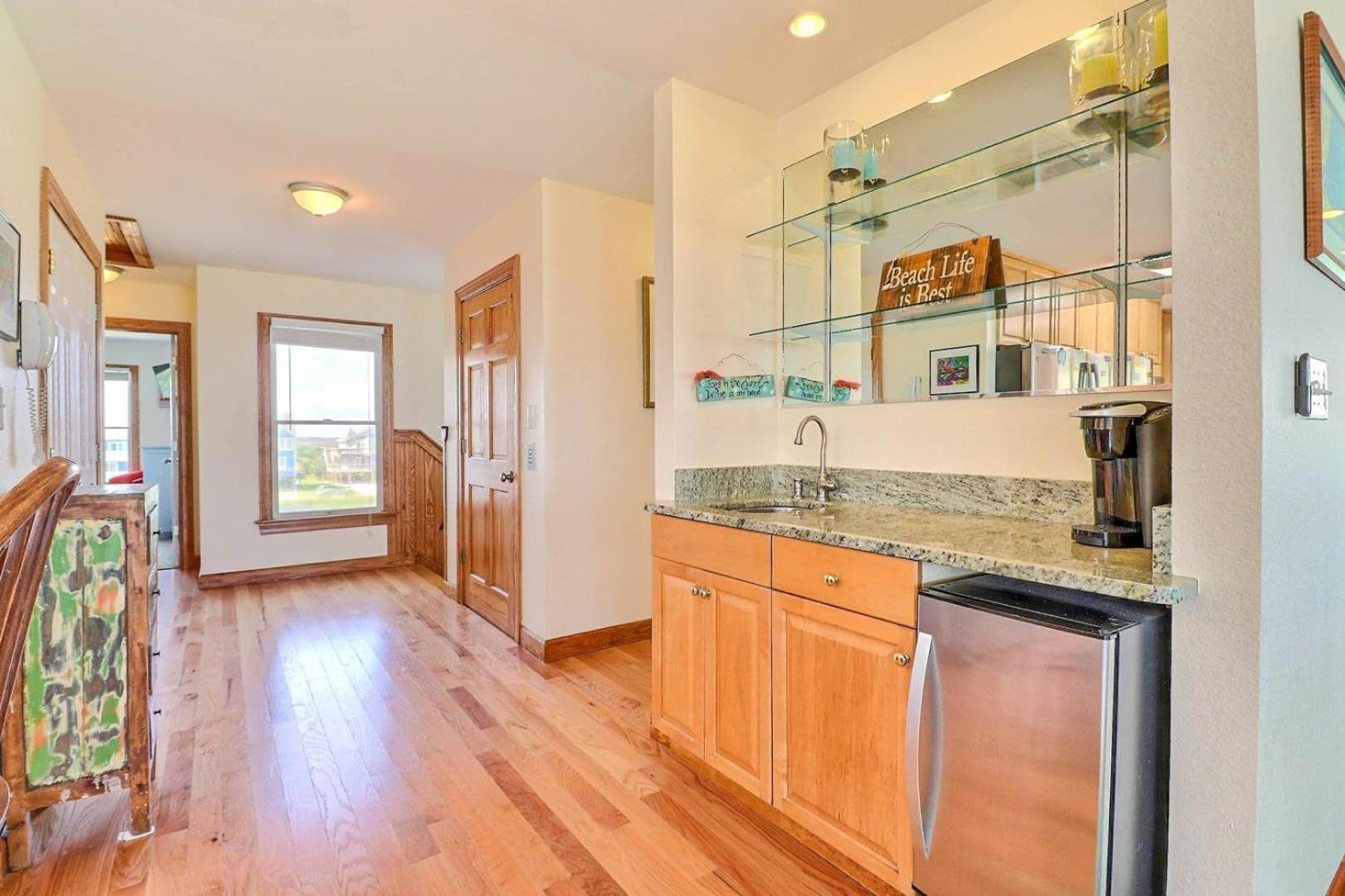 7080 Cool Breeze Oceanfront Pool Elevator Nags Head