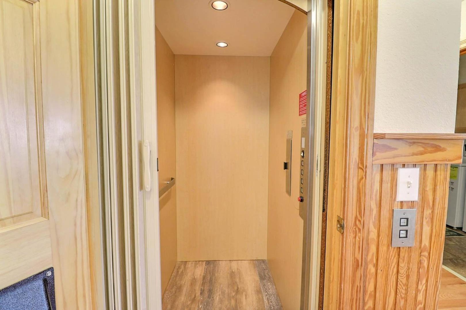 7080 Cool Breeze Oceanfront Pool Elevator Holiday home Nags Head