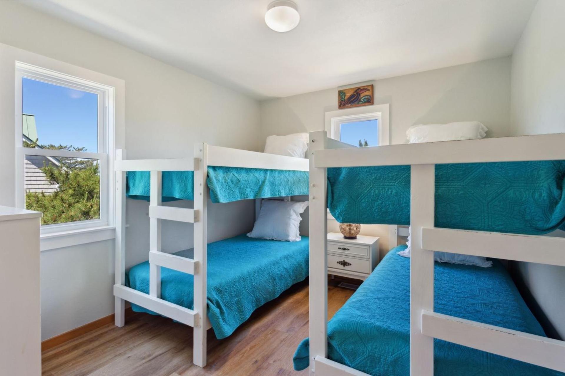 7370 Blue Pearl 1 Min Walk To *