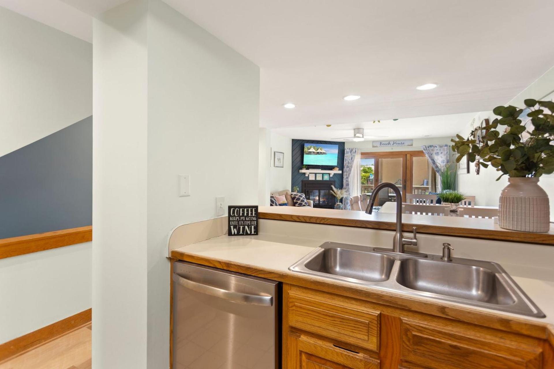 Qcb5 Saltaire Sunrise Oceanfront Apartment Nags Head