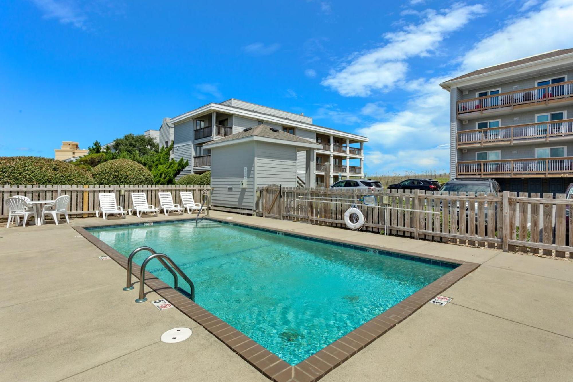 Yc301 Yachtsman Oceanfront Community Pool Apartment Nags Head