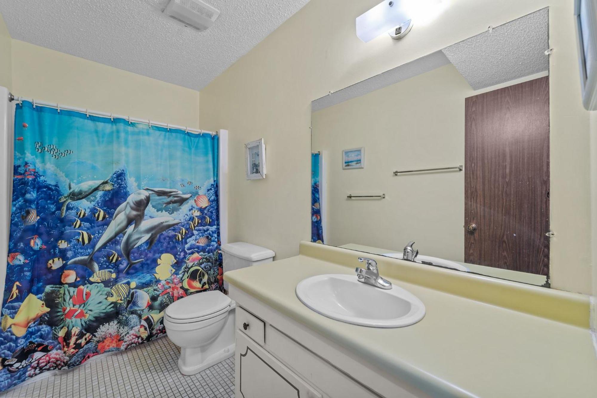 5440 - Baywatch By Realty *