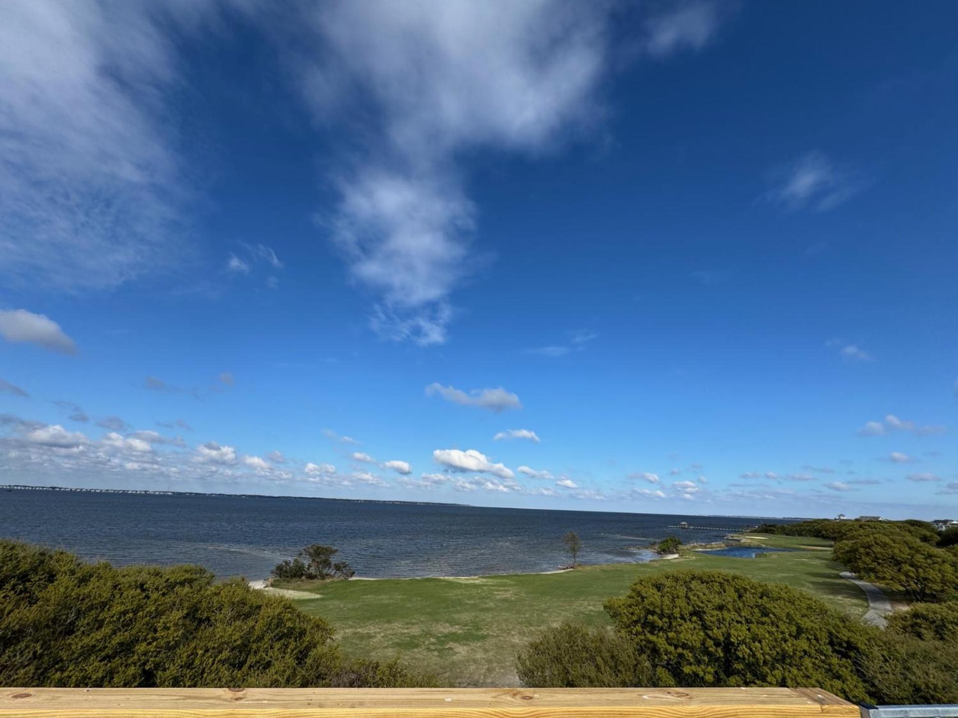 Holiday home Waterfront Luxury W-beach Resort-pool-golf-tennis-fishing & Views!