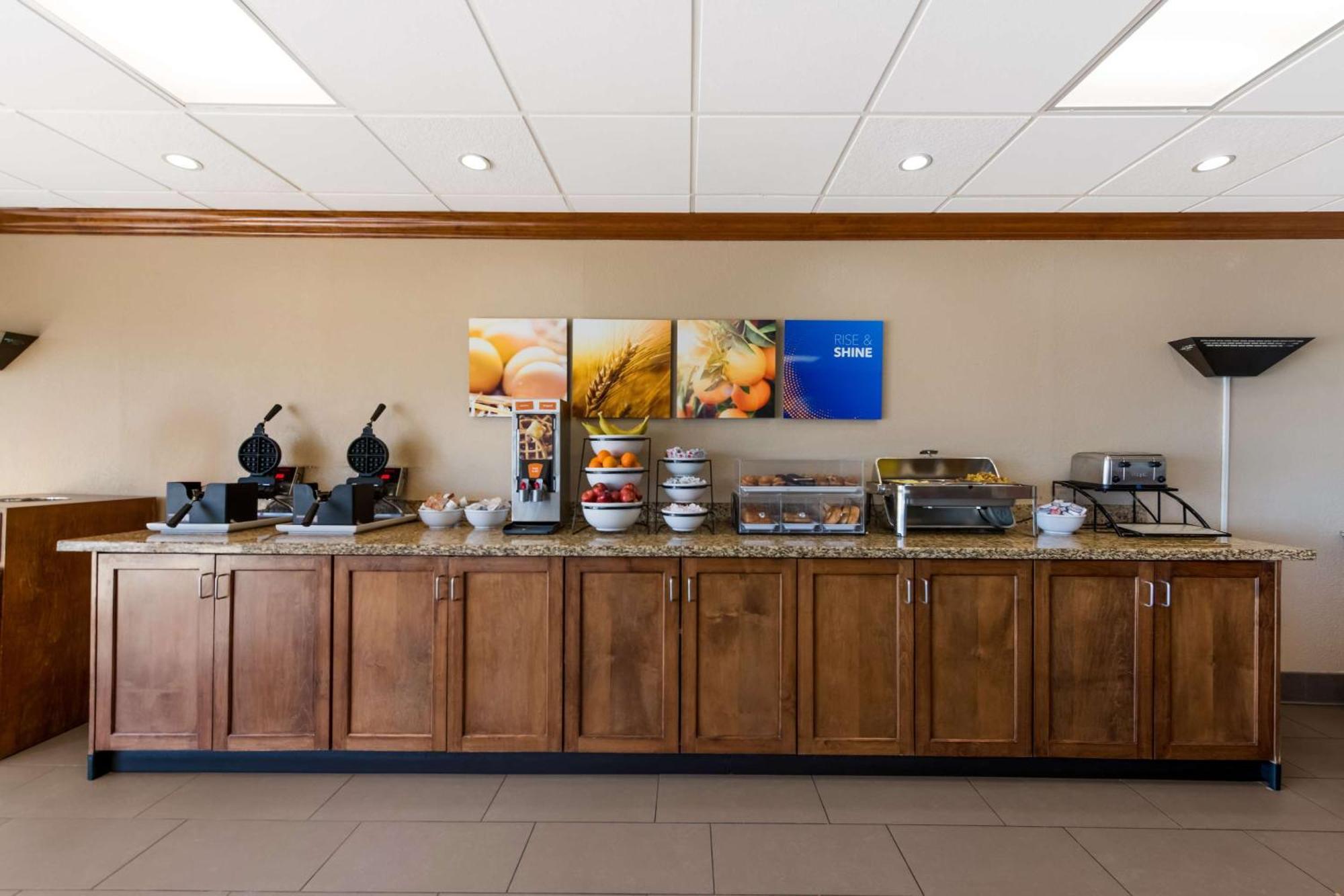 Inn Comfort South Oceanfront 3*
