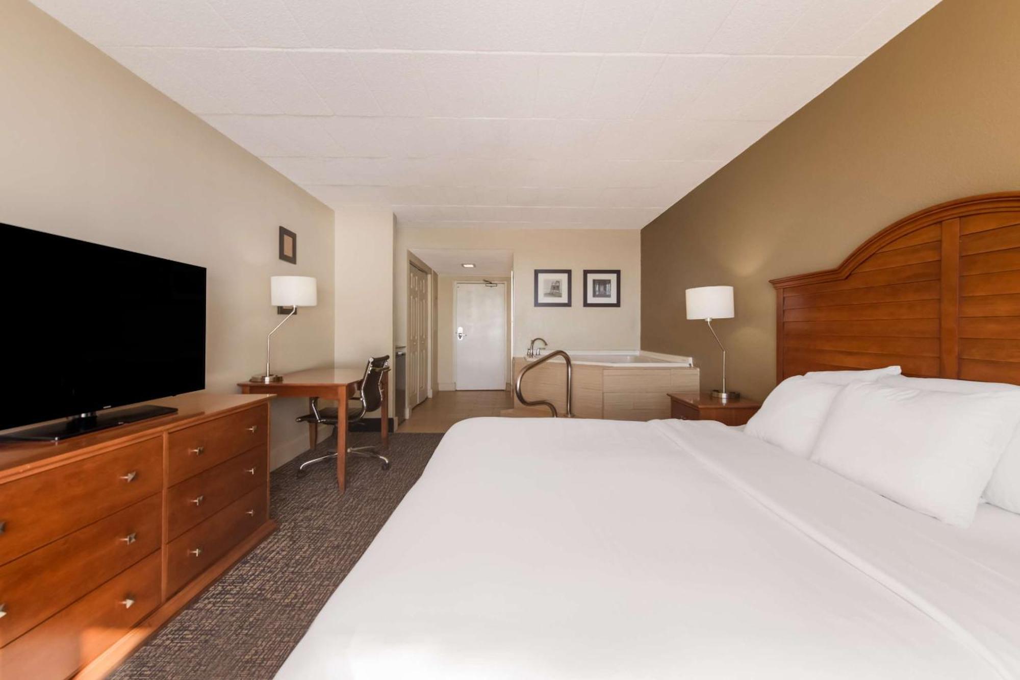 Comfort South Oceanfront Inn 3*