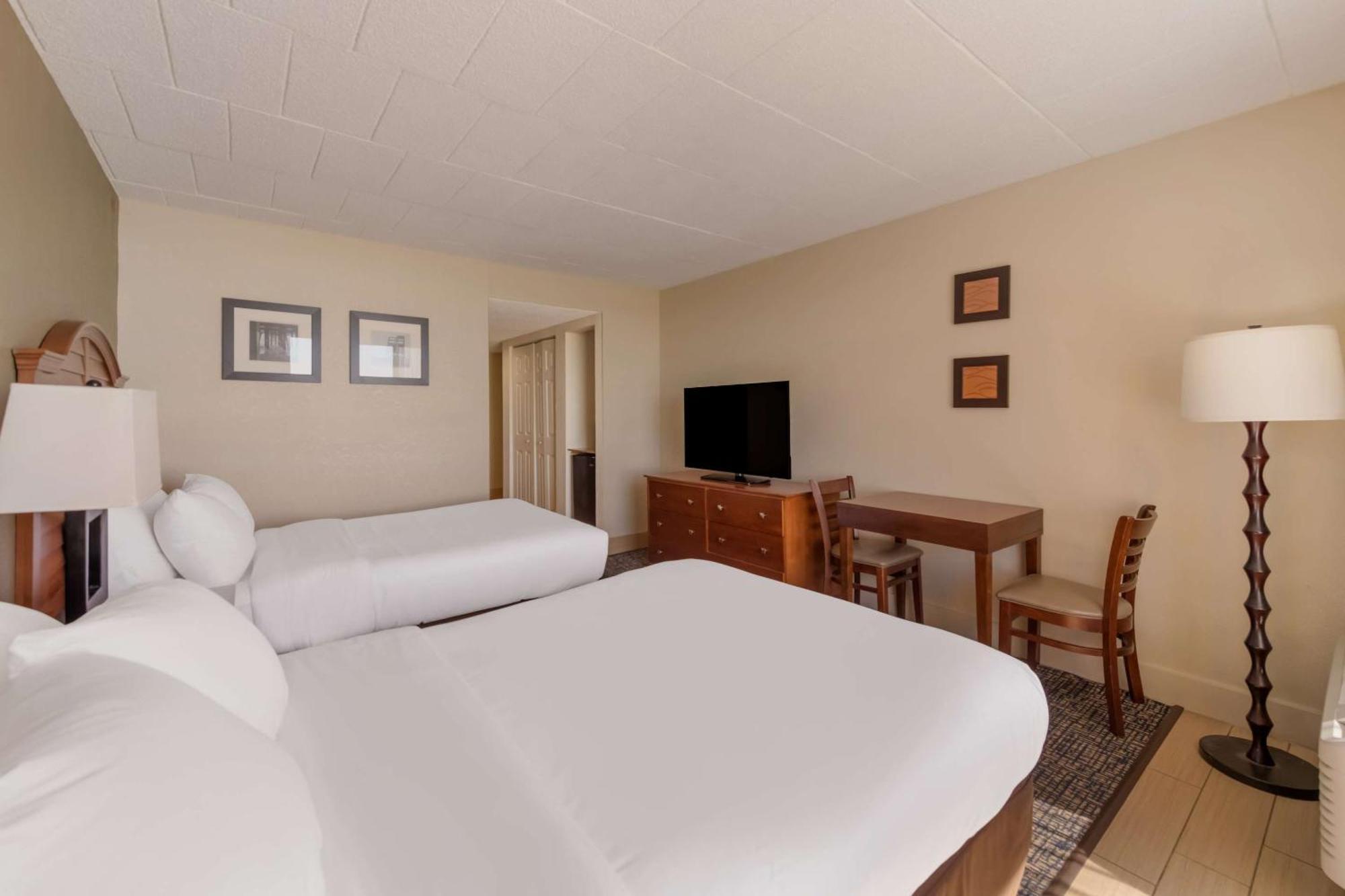 Comfort South Oceanfront Inn 3*