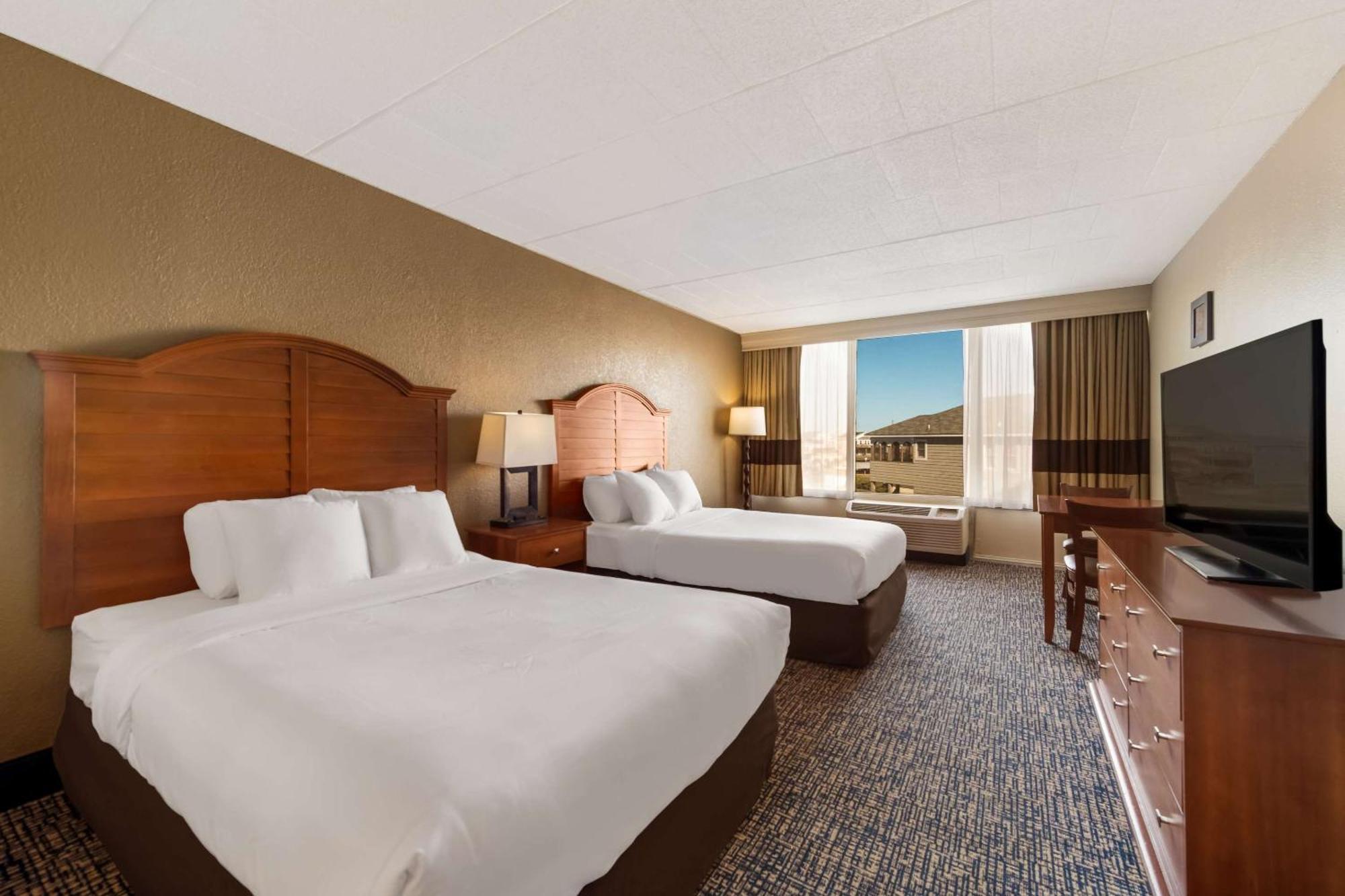 Comfort South Oceanfront Inn