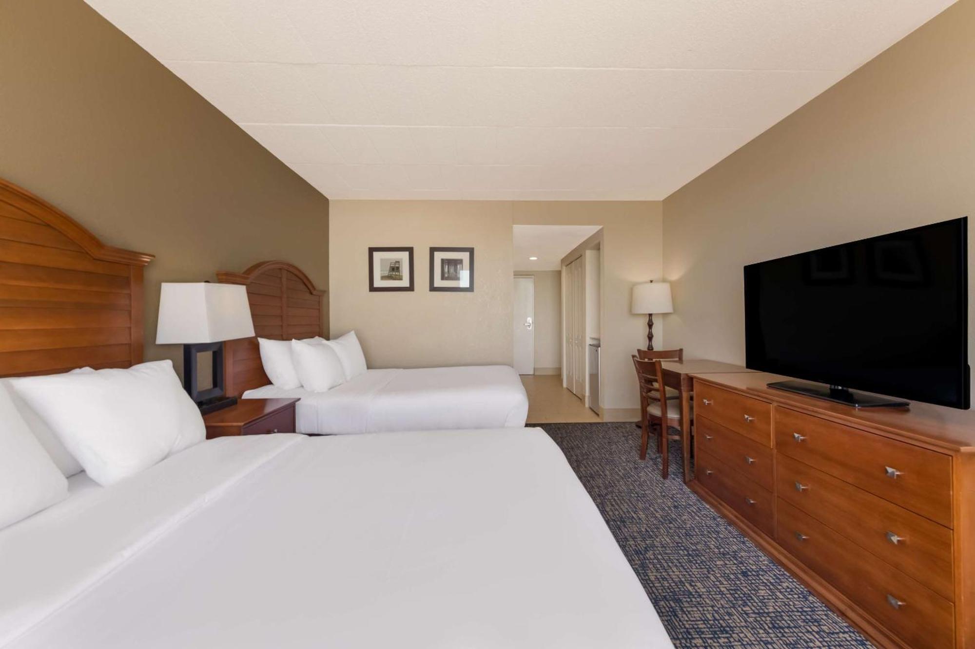 Comfort South Oceanfront Inn