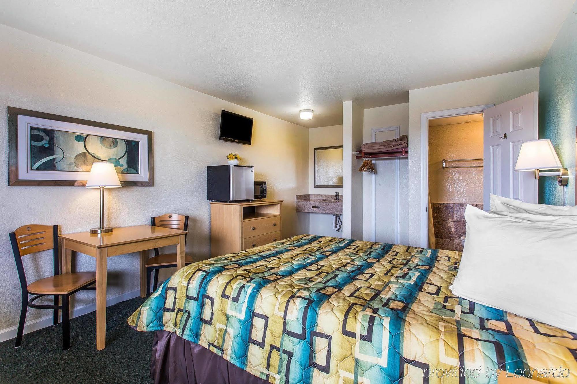 Hotel Rodeway & 2*