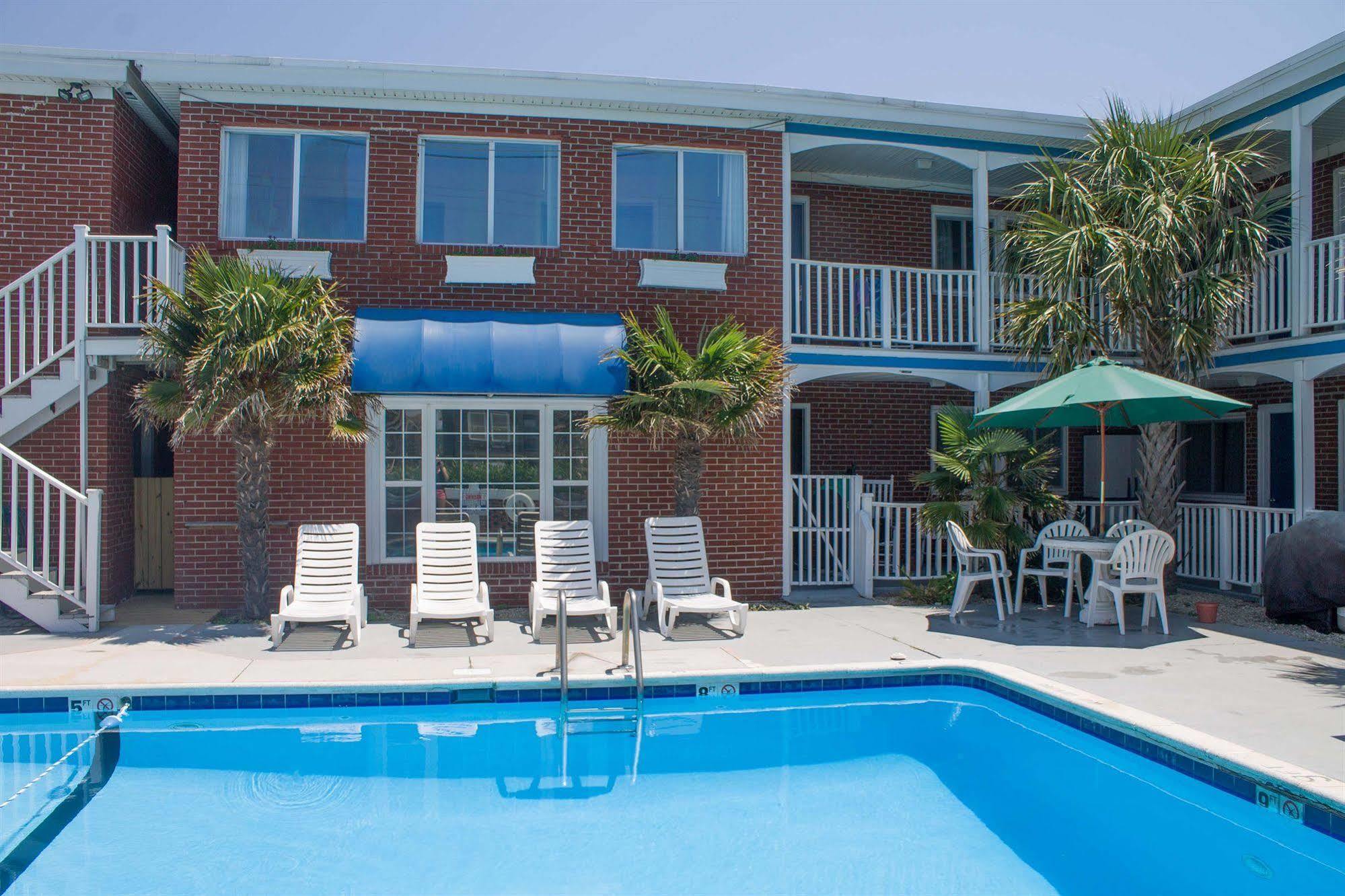 Colonial Motel