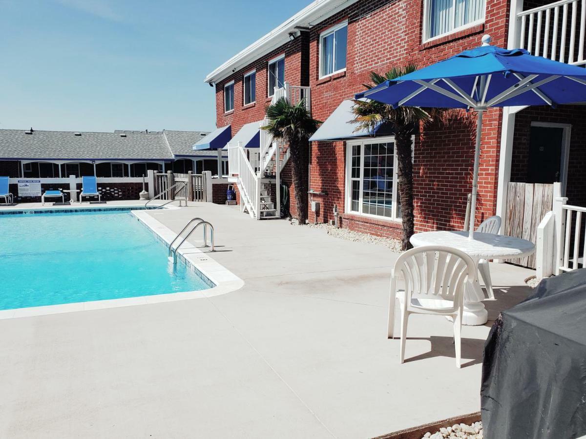 Colonial Motel 2*