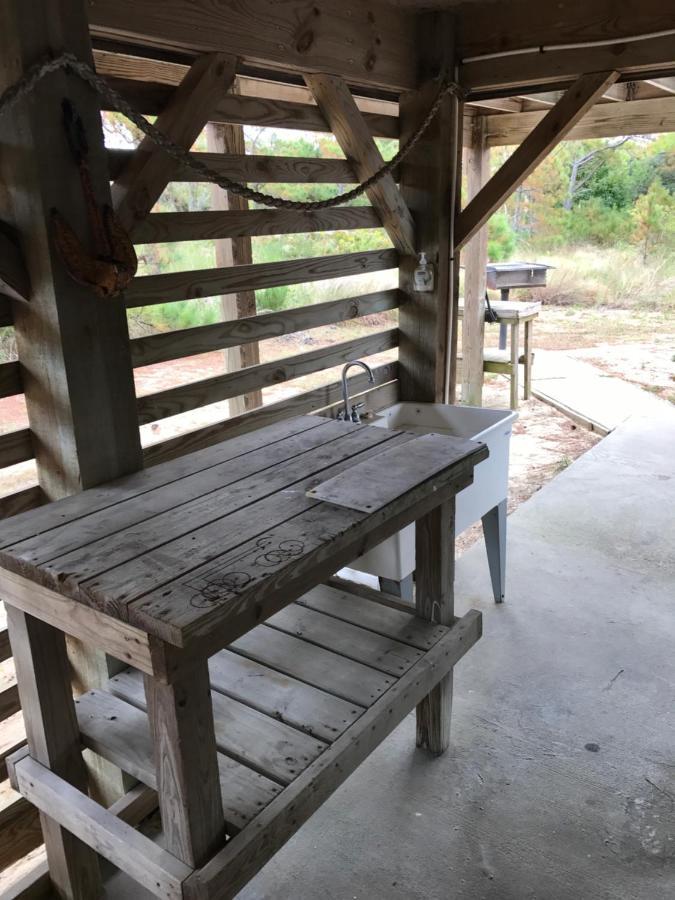 Villa Pet-friendly Coastal Retreat With Pool And Fireplace *