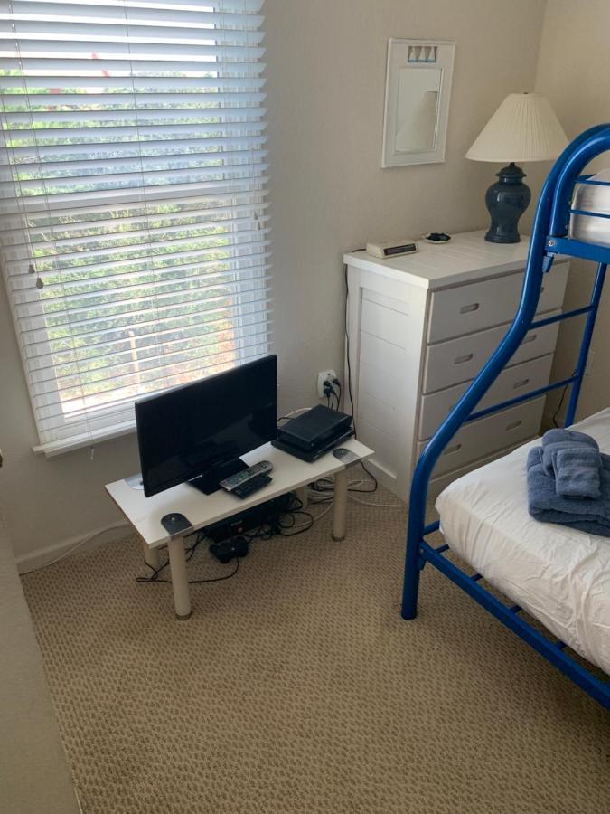 Villa Pet-friendly Coastal Retreat With Pool And Fireplace Nags Head