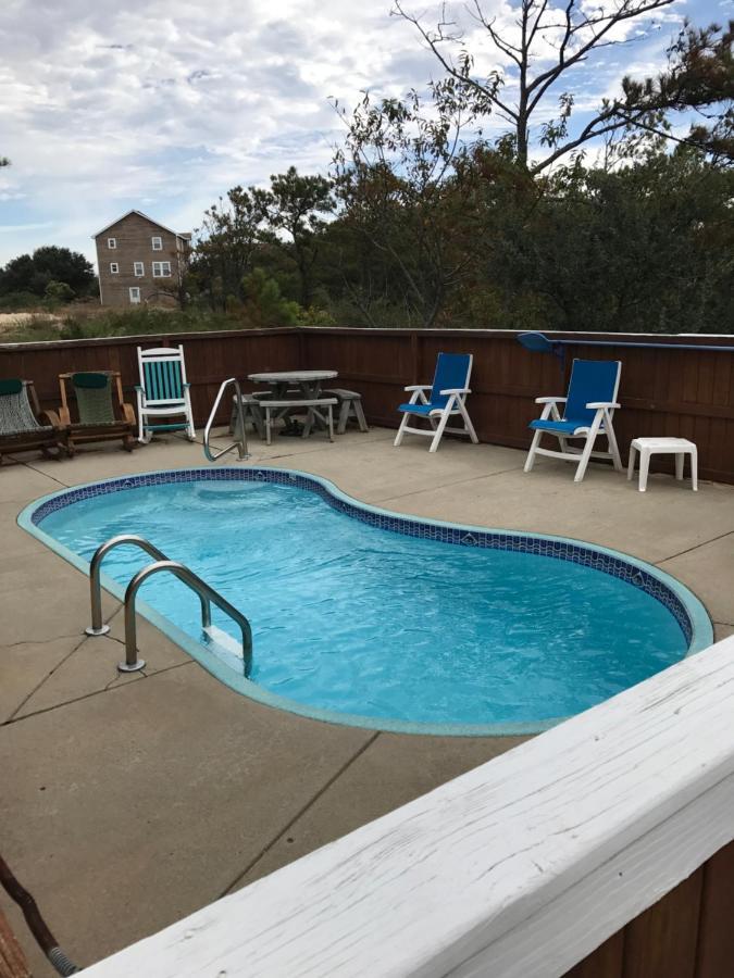 Pet-friendly Coastal Retreat With Pool And Fireplace * Nags Head