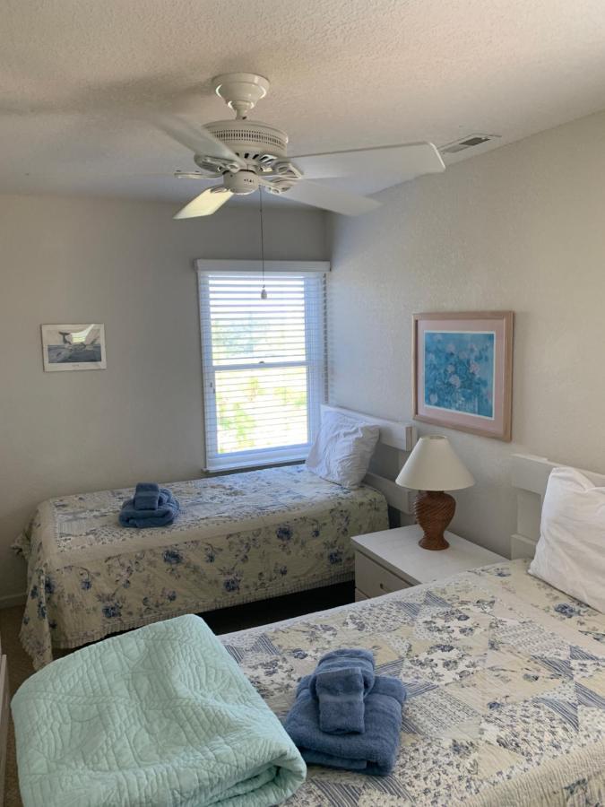 Villa Pet-friendly Coastal Retreat With Pool And Fireplace Nags Head