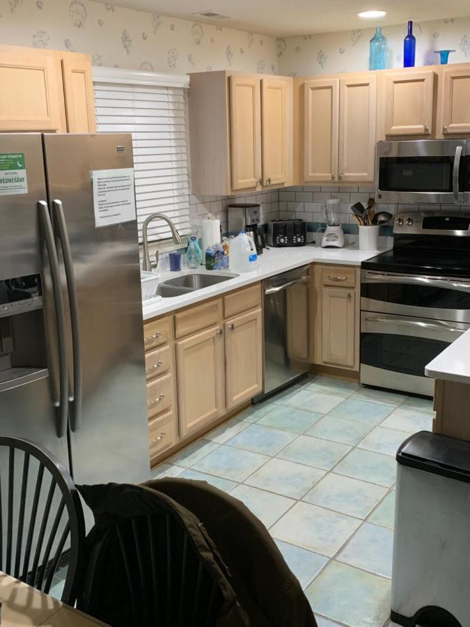Pet-friendly Coastal Retreat With Pool And Fireplace Villa Nags Head