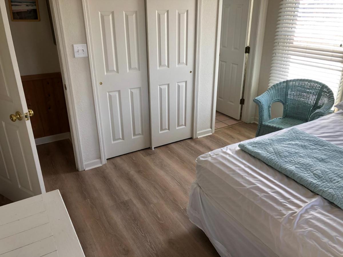 Villa Pet-friendly Coastal Retreat With Pool And Fireplace Nags Head