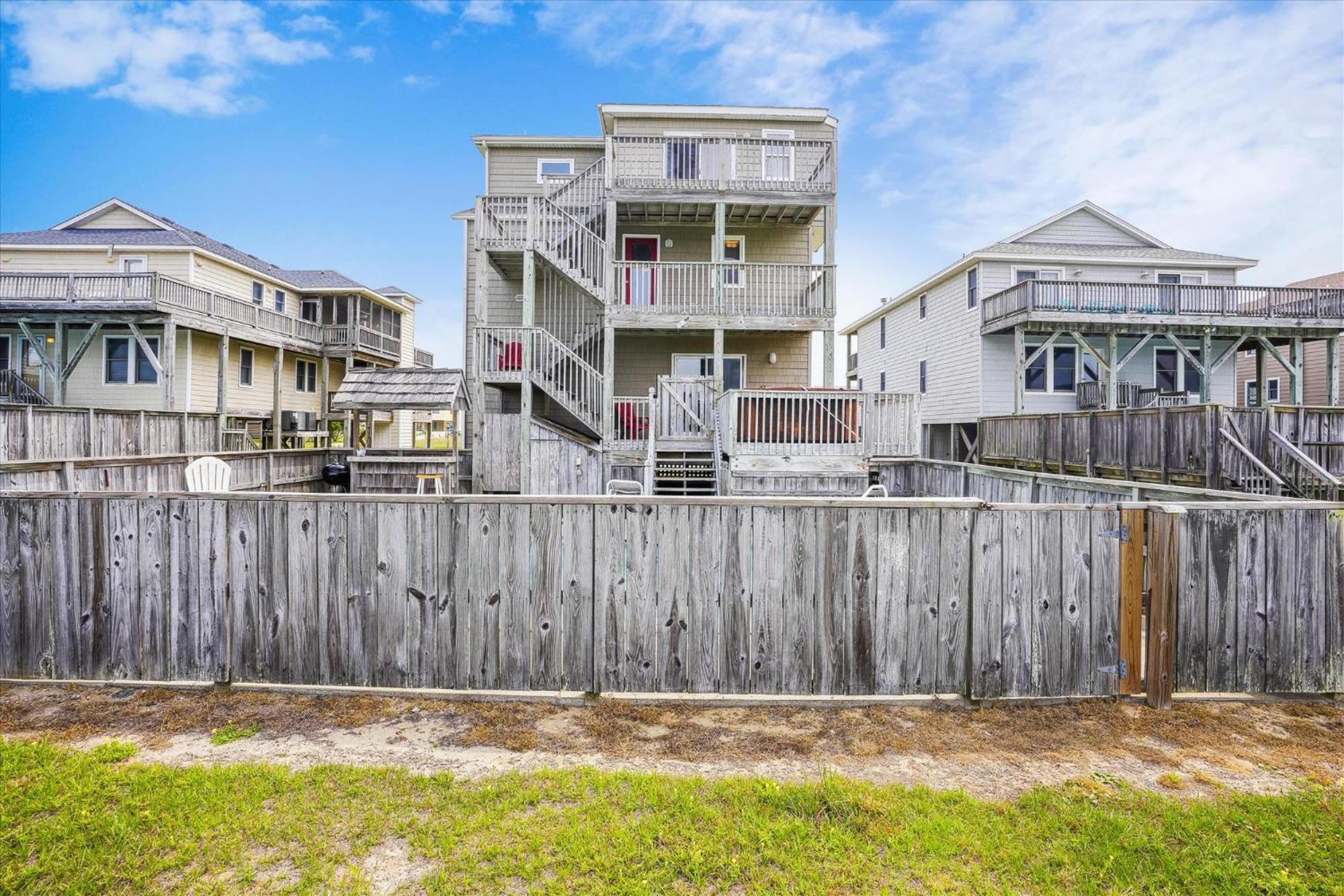 5863 - Belvidere East By Realty *
