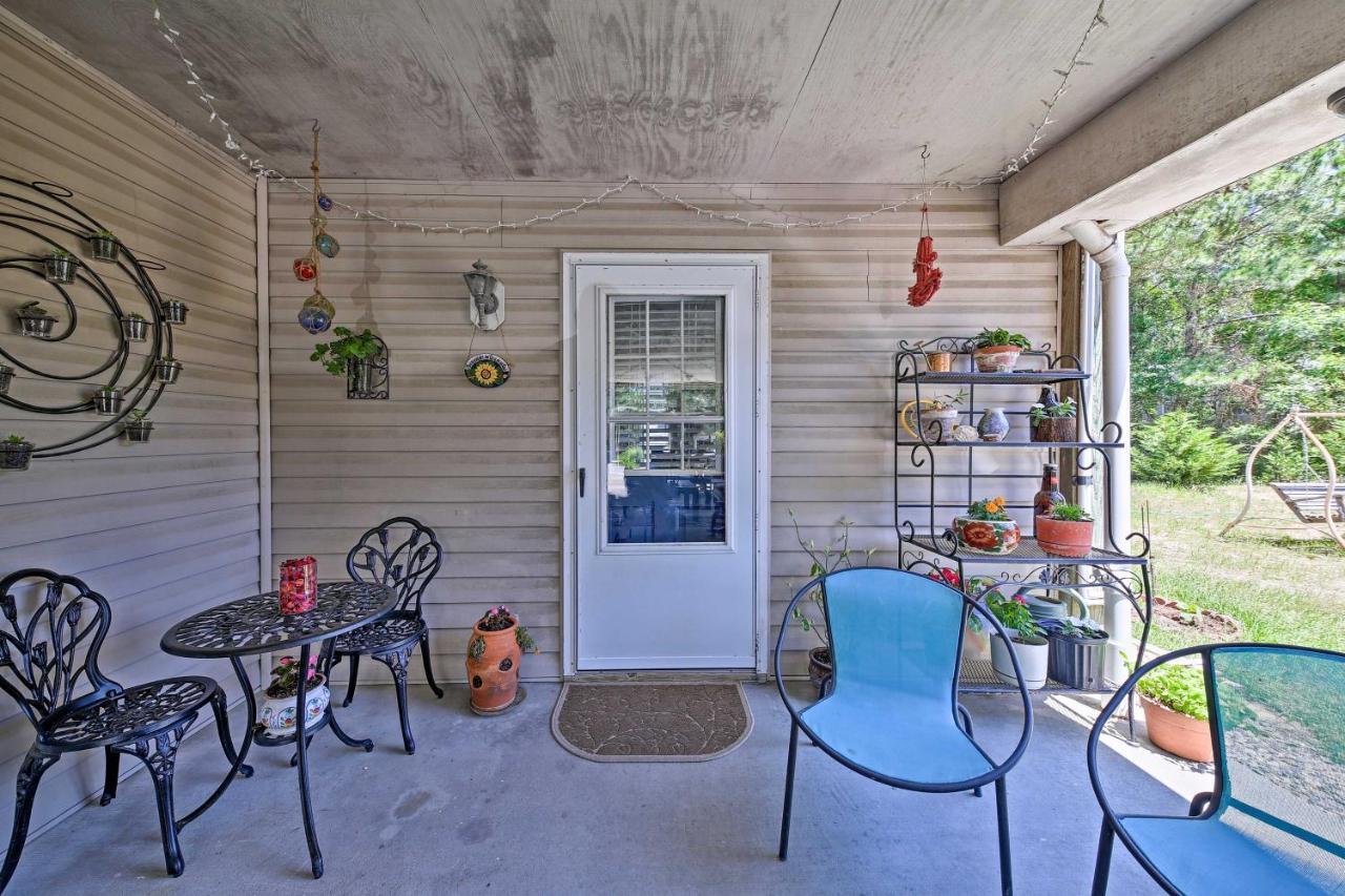 With Patio - Half Mile Walk To Beach! Apartment Nags Head
